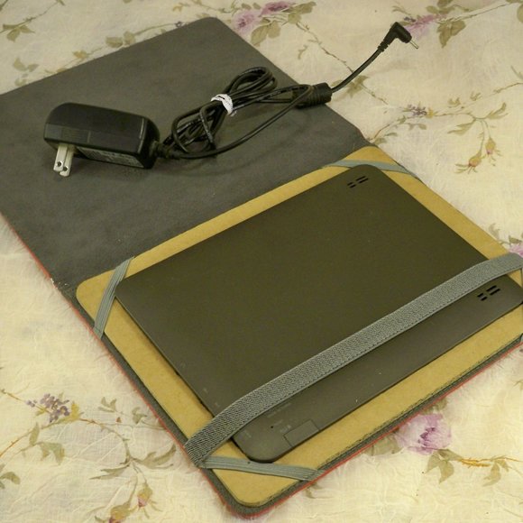 Nextbook Premium 8HD 2.81GB, *Wi-Fi, 8x6"in - *Padded Cover Red - Picture 2 of 8